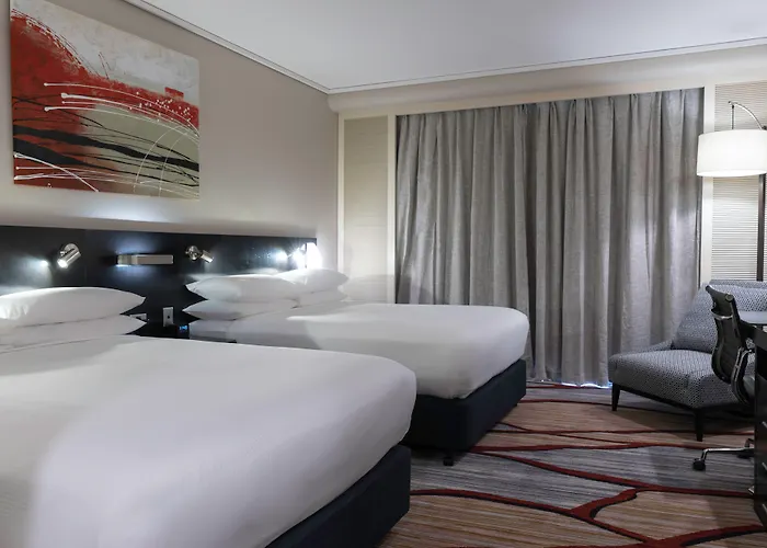 Hilton Cairns